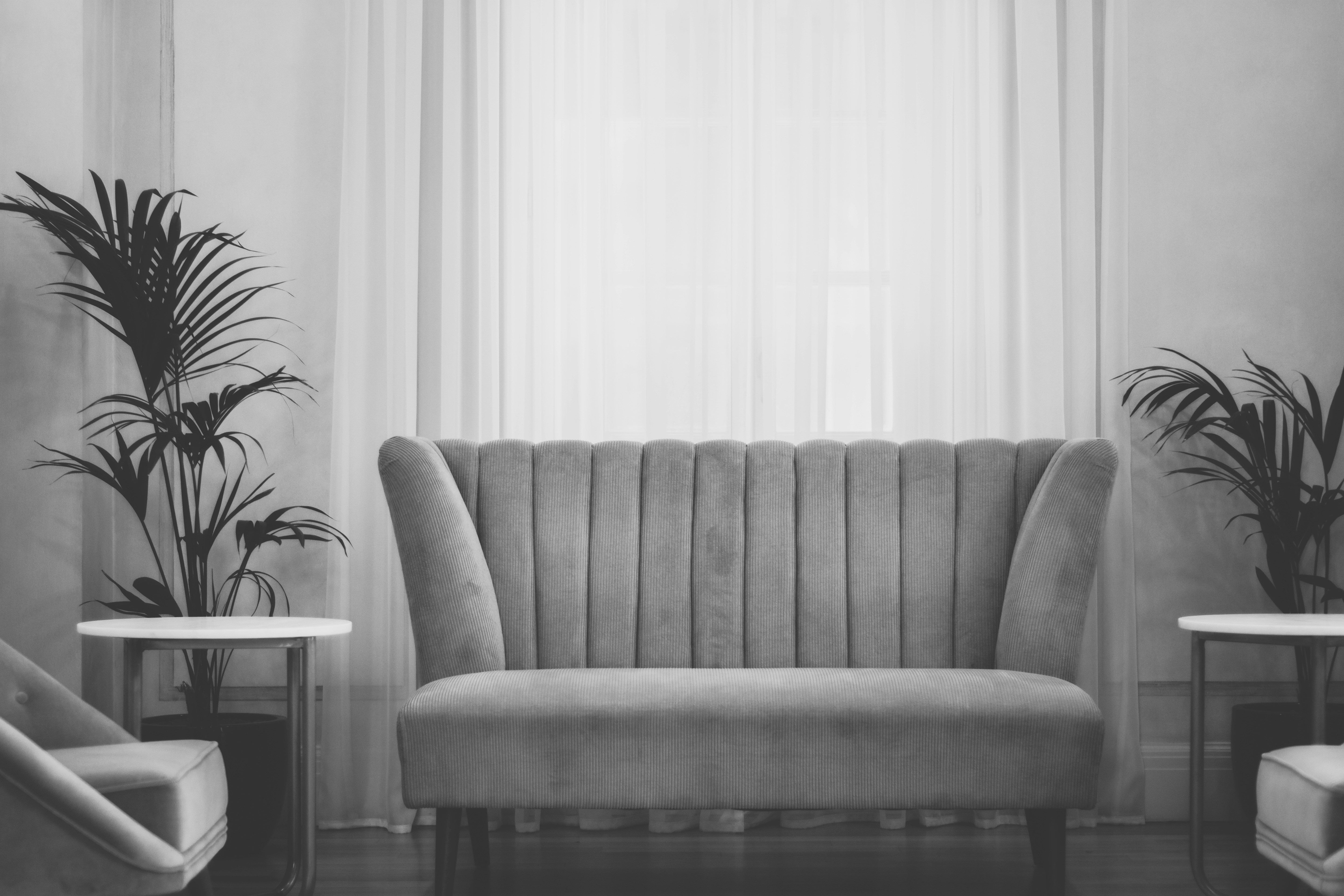 Wie Möbelfolien in Steinoptik Ihre Einrichtung modern und edel gestalten