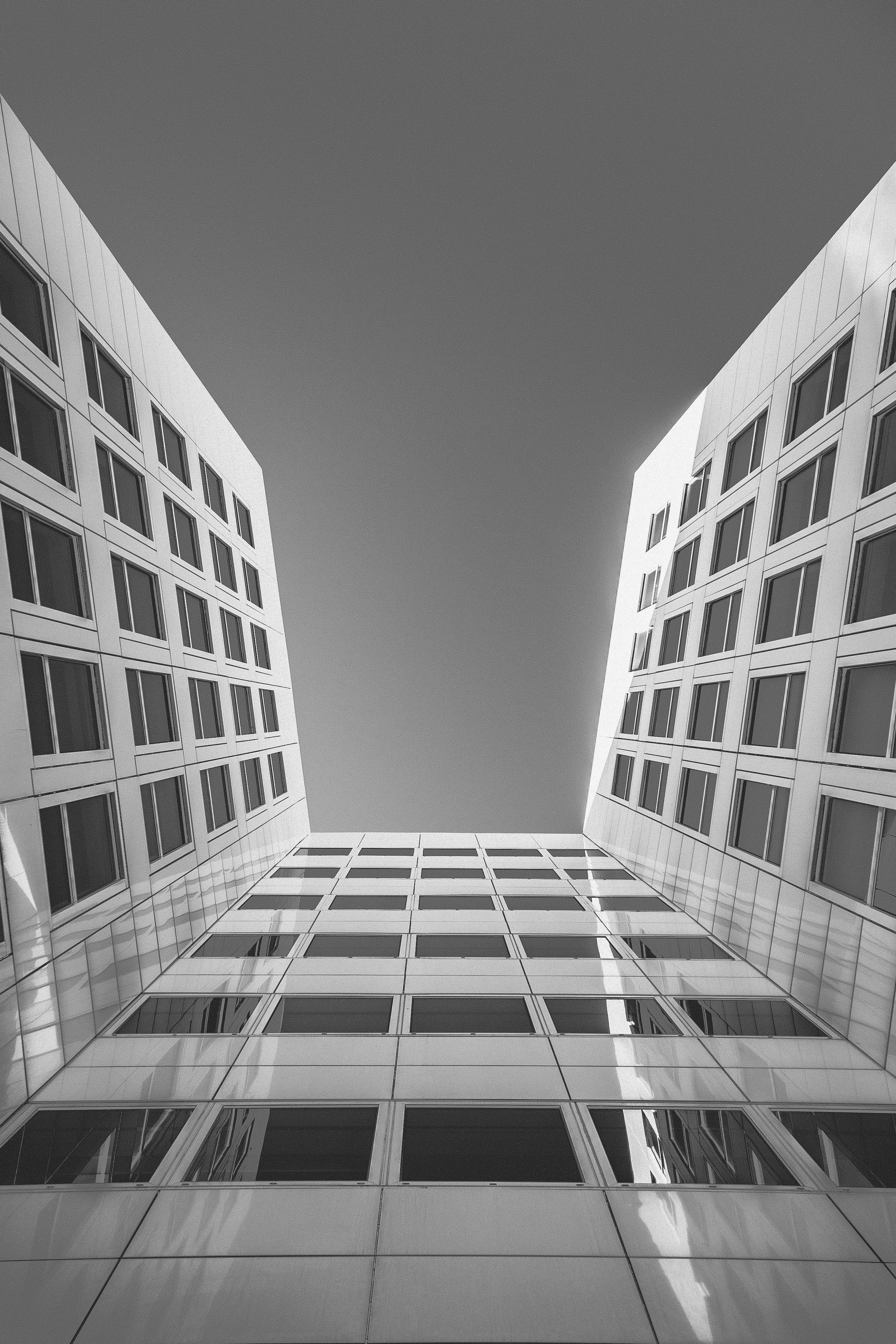 Fenstergestaltung im Fokus: So schaffen Sie Raum für mehr Licht und Luft