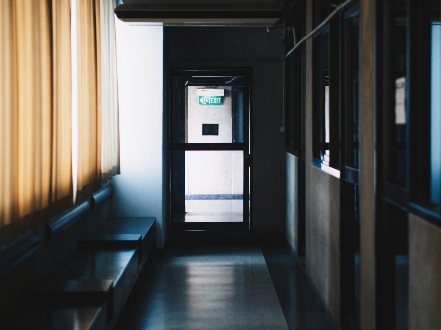 Gestalten mit Gardinen: Tipps und Tricks für stilvolle Akzente am Fenster