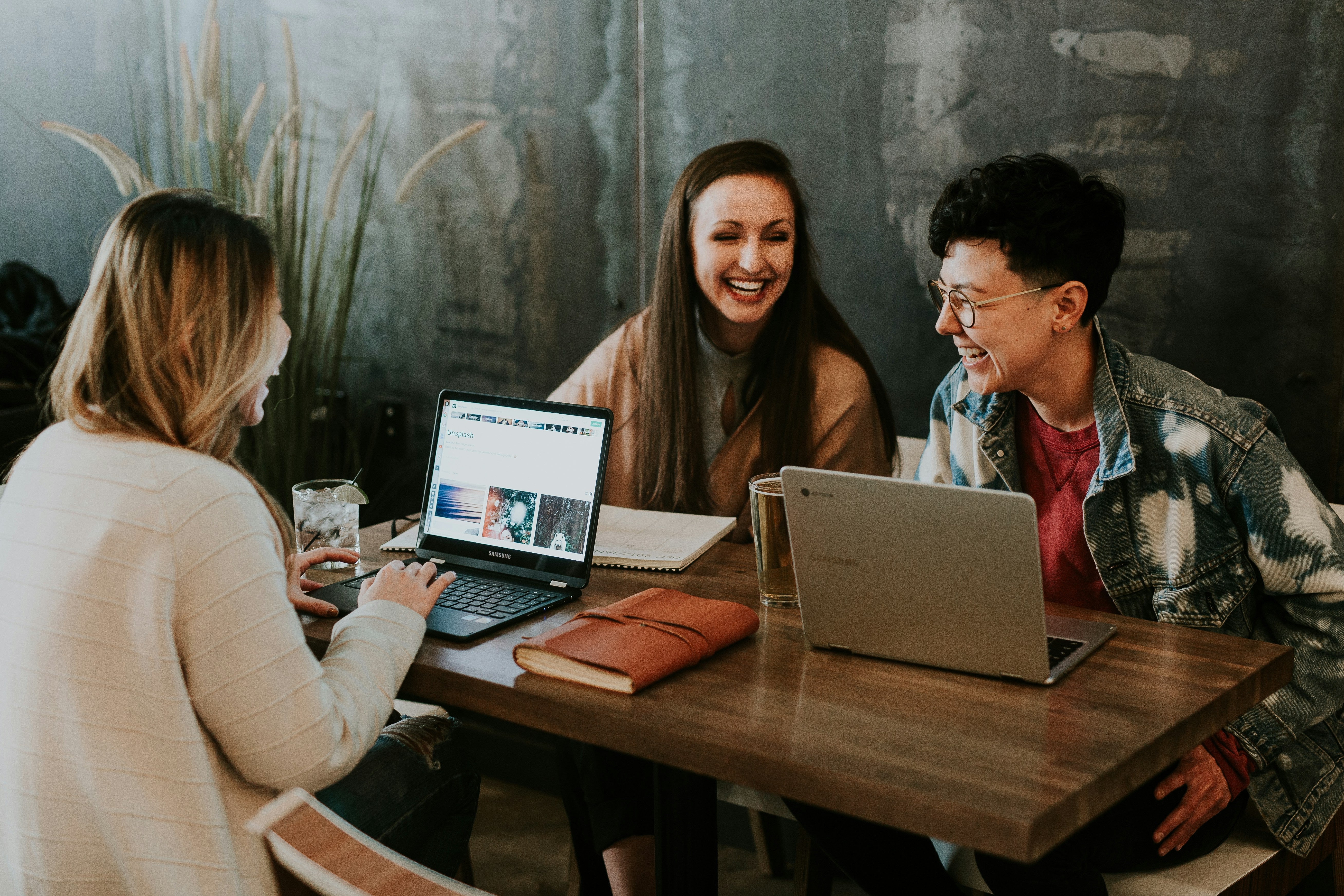 Schaffen Sie klare Grenzen: Sichtschutzfolien für eine bessere Work-Life-Balance