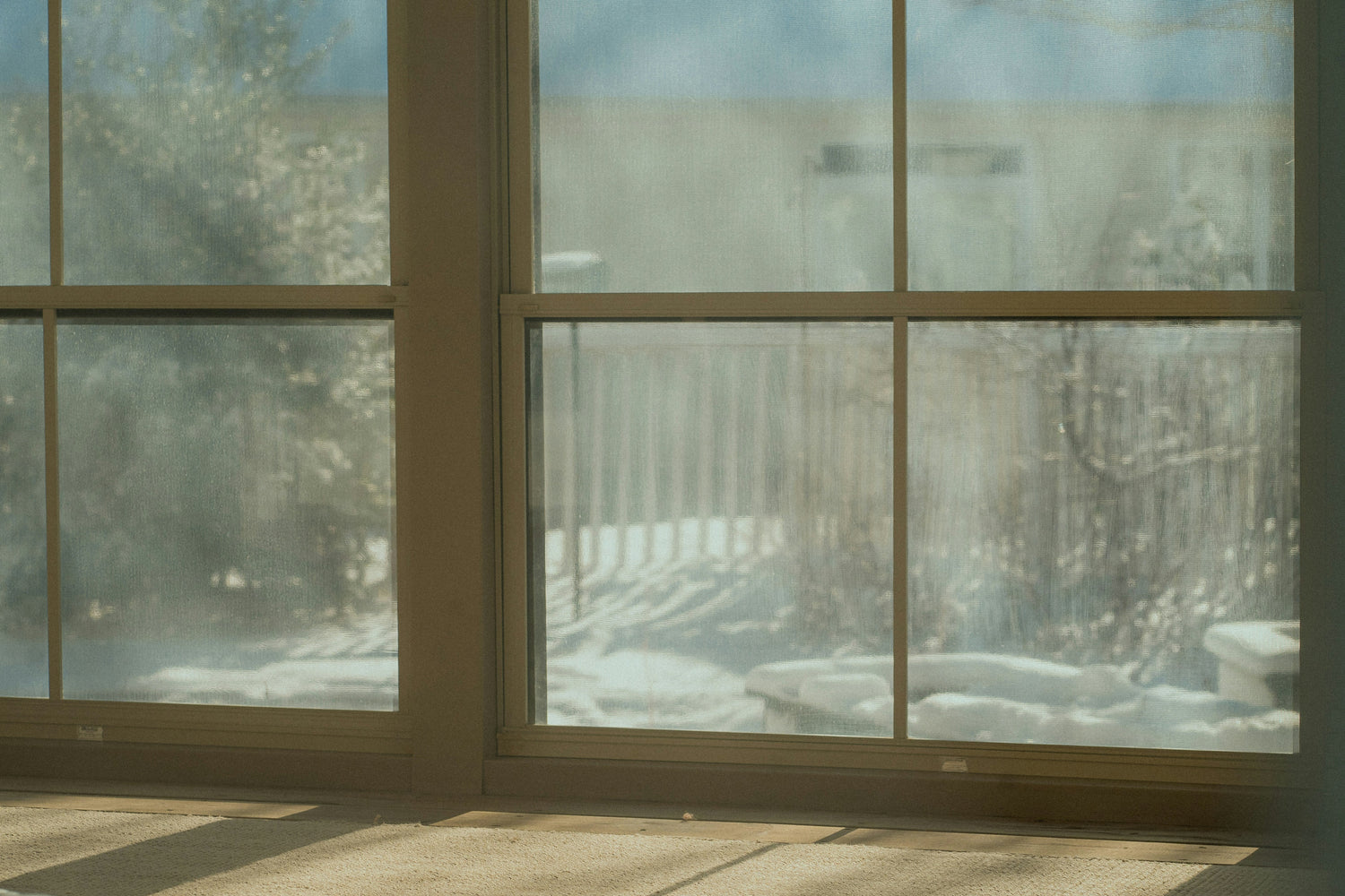 Fensterfolien im Winter: So schützen Sie Ihr Zuhause vor Kälte und sparen Heizkosten