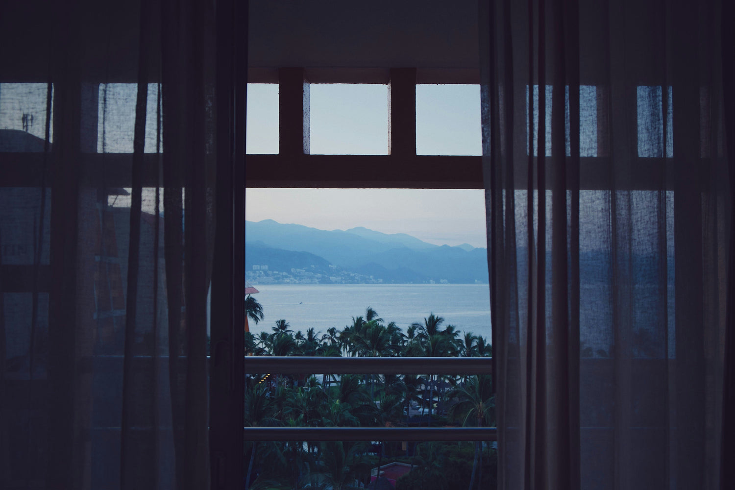 Design und Funktion: Warum Fensterfolien die ideale Wahl für moderne Räume sind