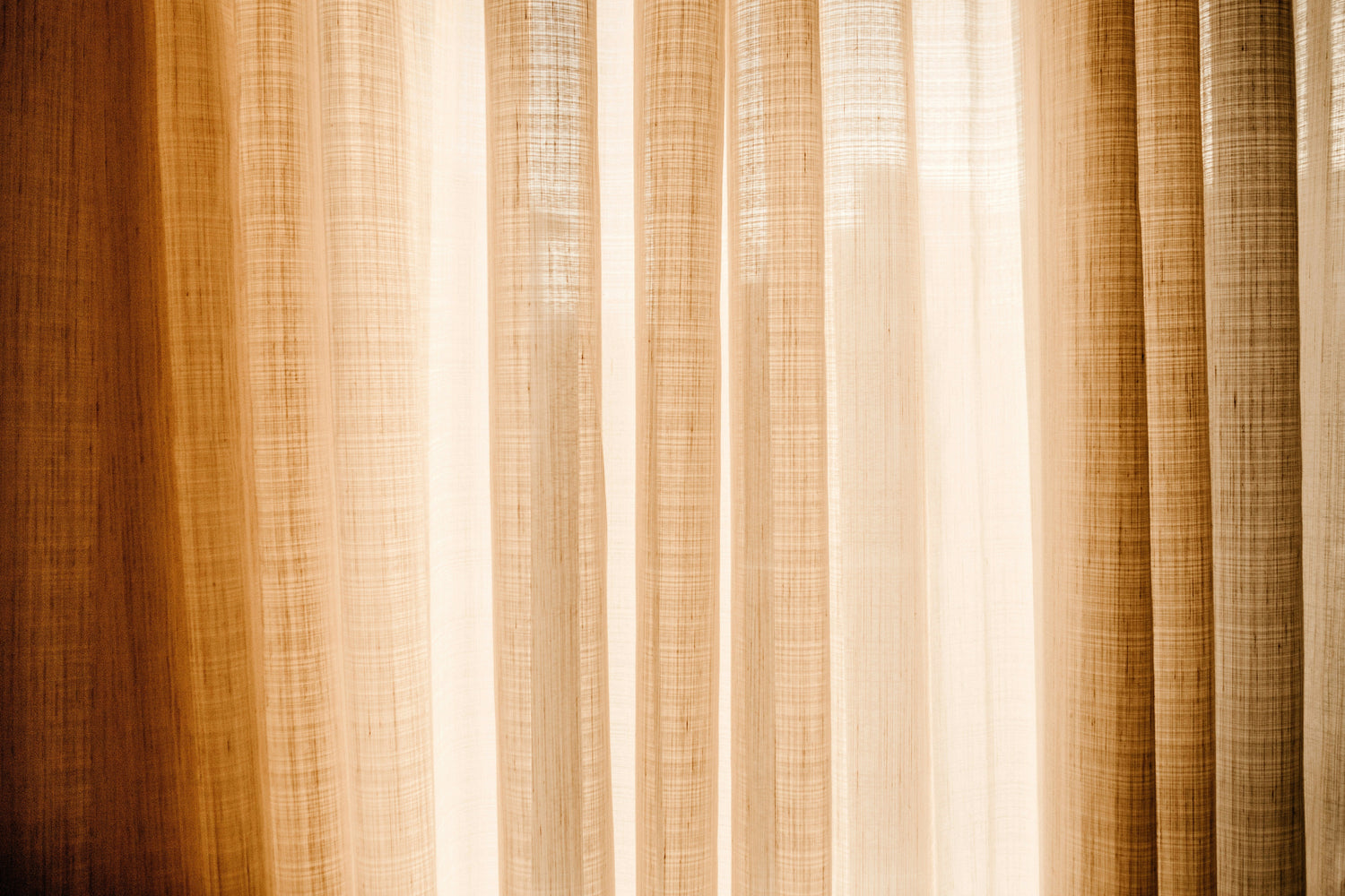 Gardinen im Wandel: Die Must-Haves für 2025 in Farbe und Design