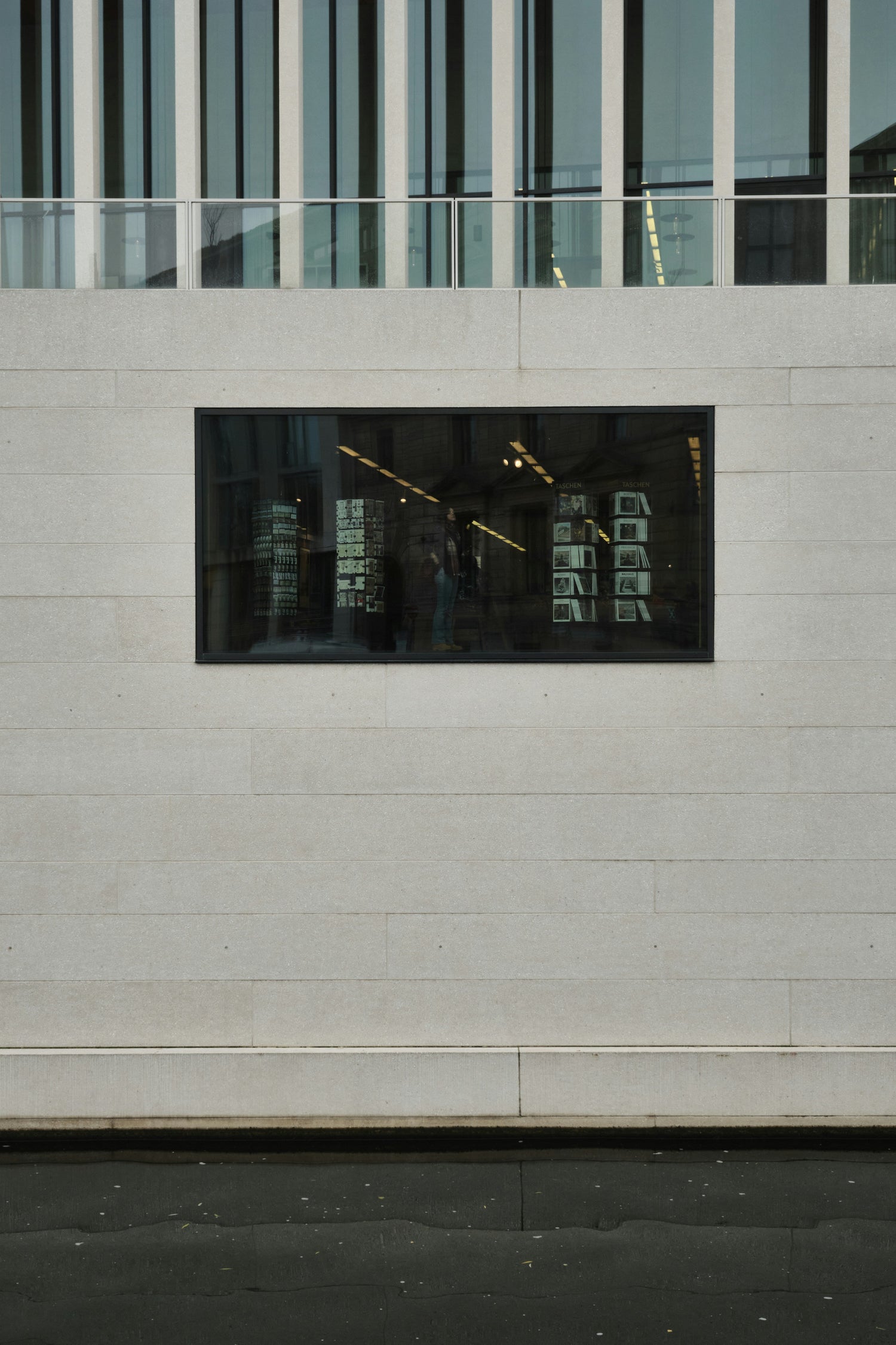 Der Weg zu diskretem Wohnen: Fensterfolien mit Stil
