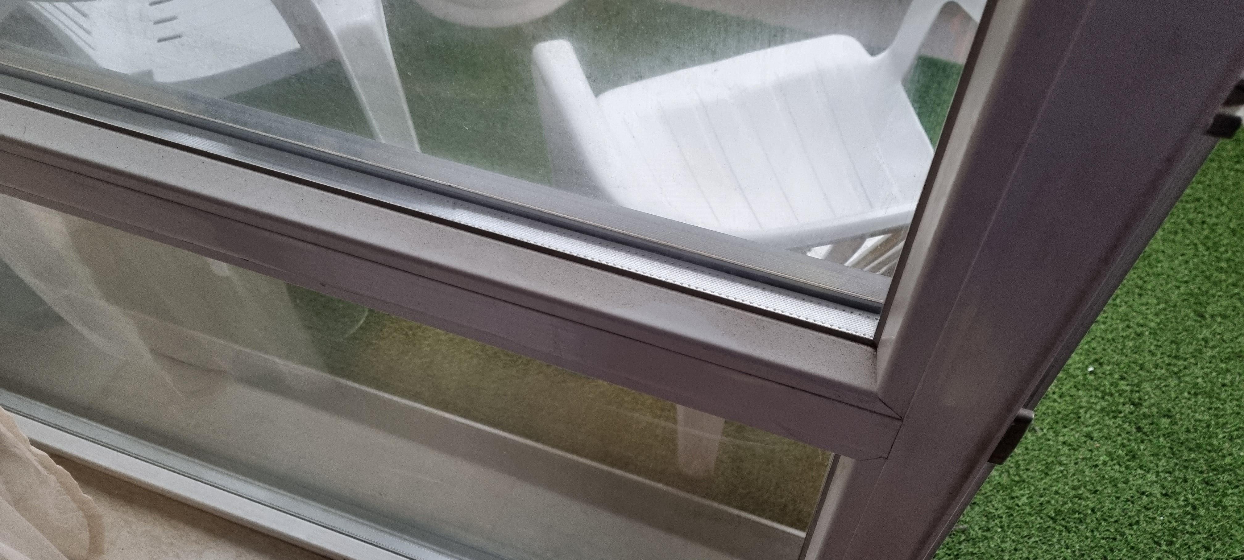 Spezial-Reiniger Fenster-Rahmen Türen Kunststoffreiniger PVC Weiß 500ml 0,5  L