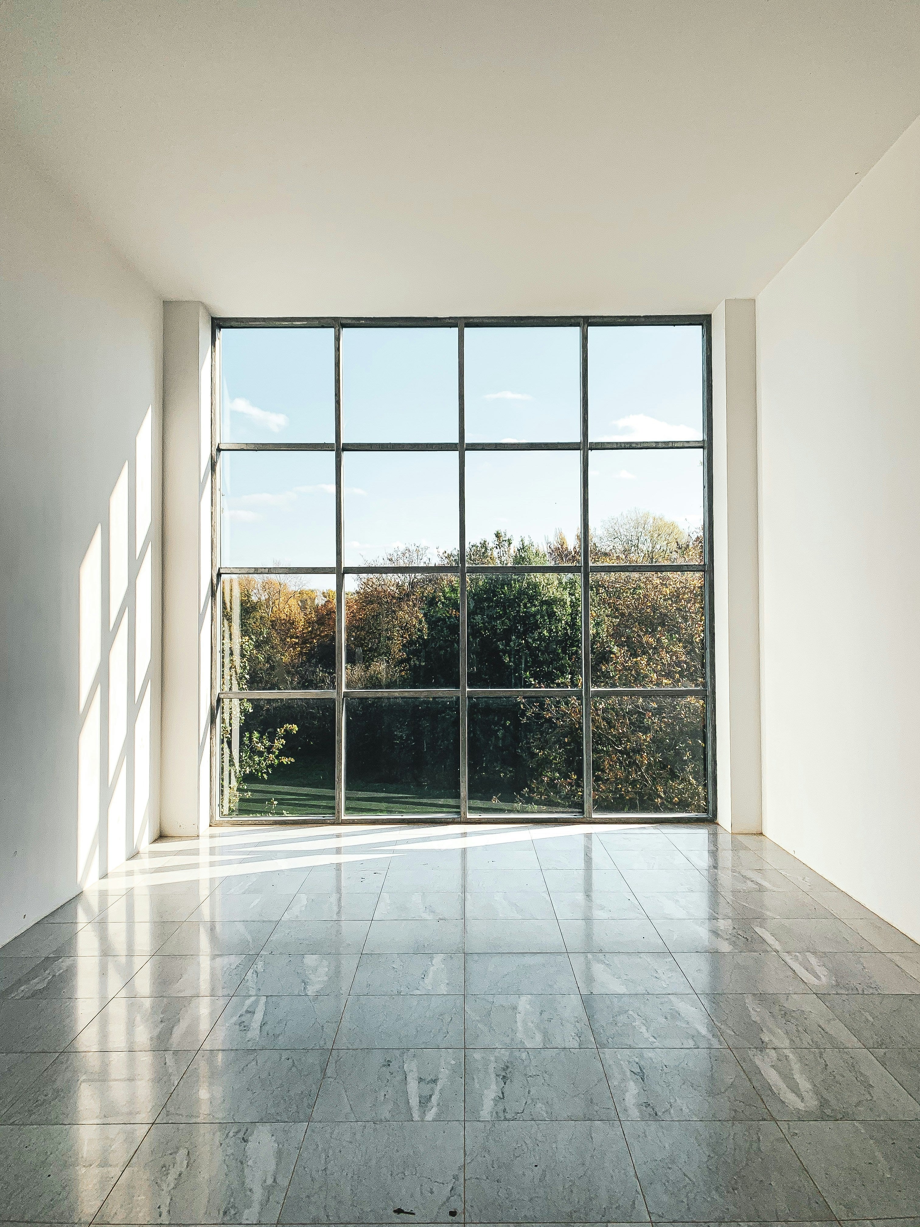 Fensterfolien im Fokus: So gelingt Ihnen die perfekte Verbindung von Interior und Innovation