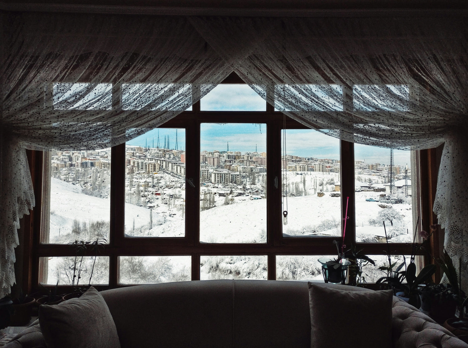 Schneelandschaften für Ihr Zuhause – So gestalten Sie Ihre Fenster kreativ und stilvoll
