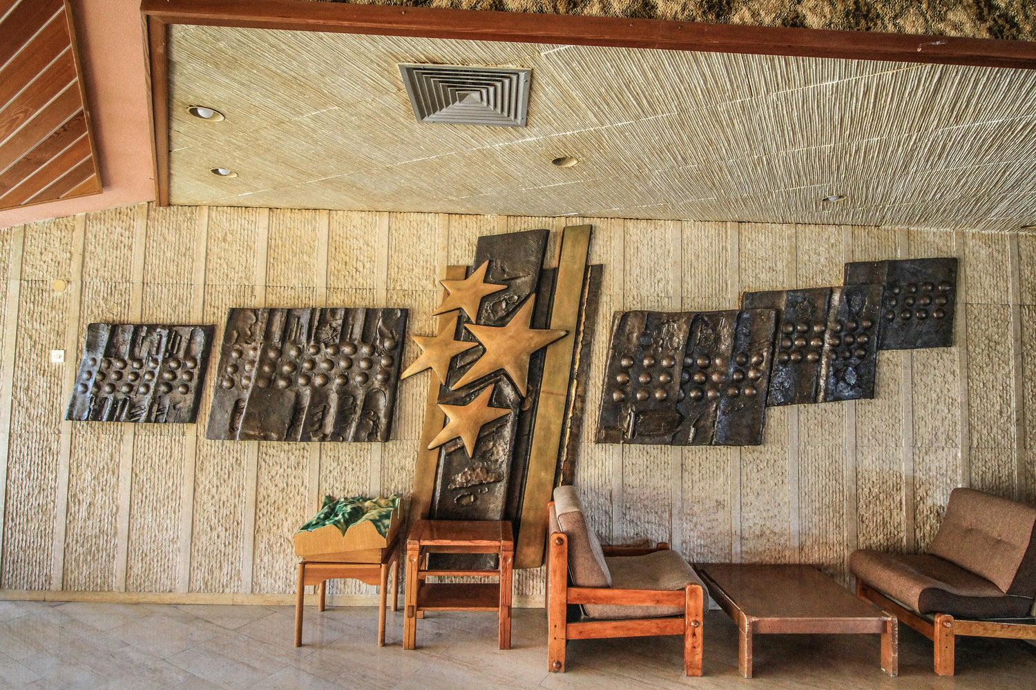 Möbelfolie im Fokus: Wie schlichte Eleganz Ihr Zuhause transformiert