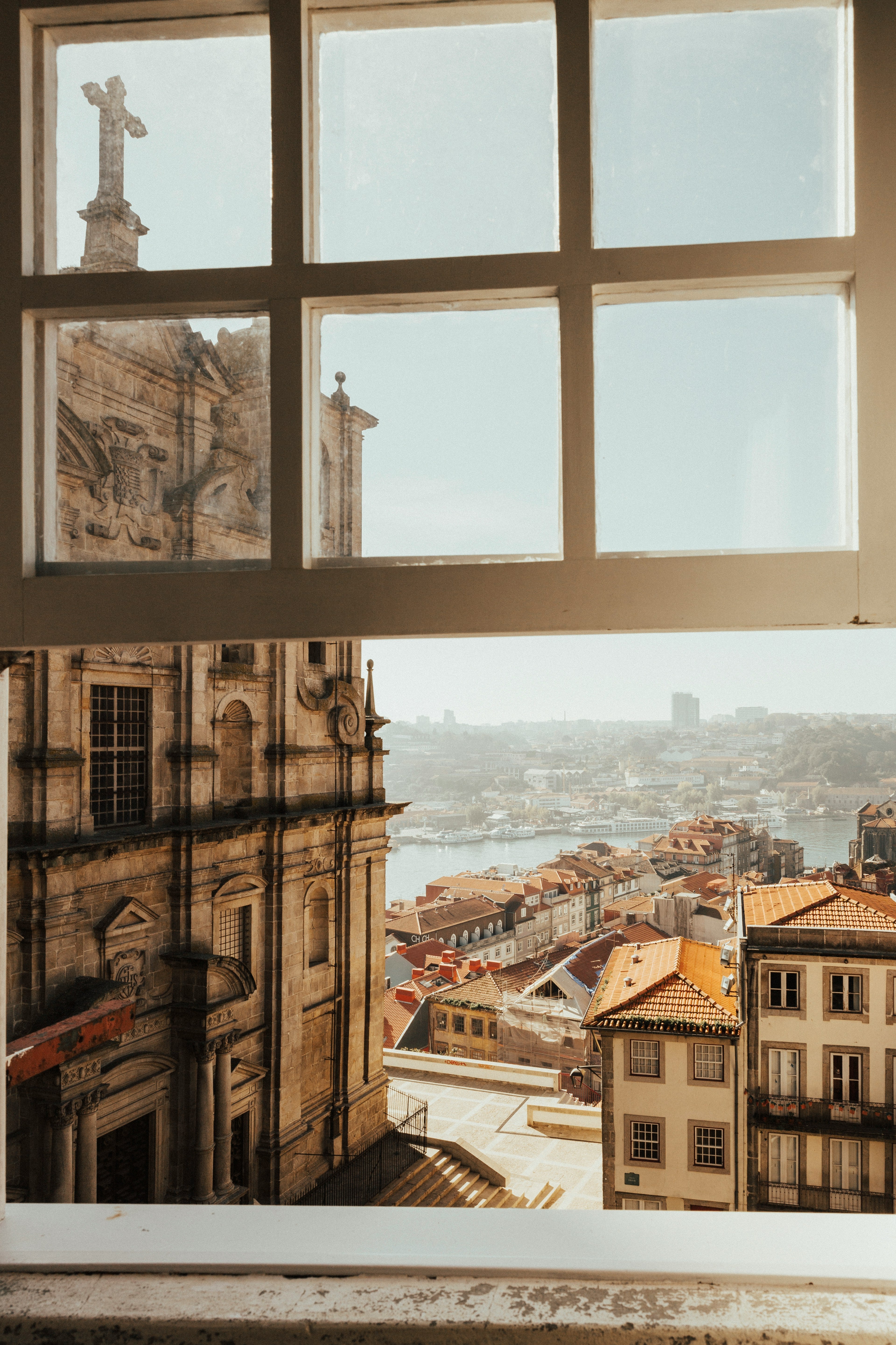 Fensterfolien: Wie Sichtschutz und Design Ihre Räume neu definieren