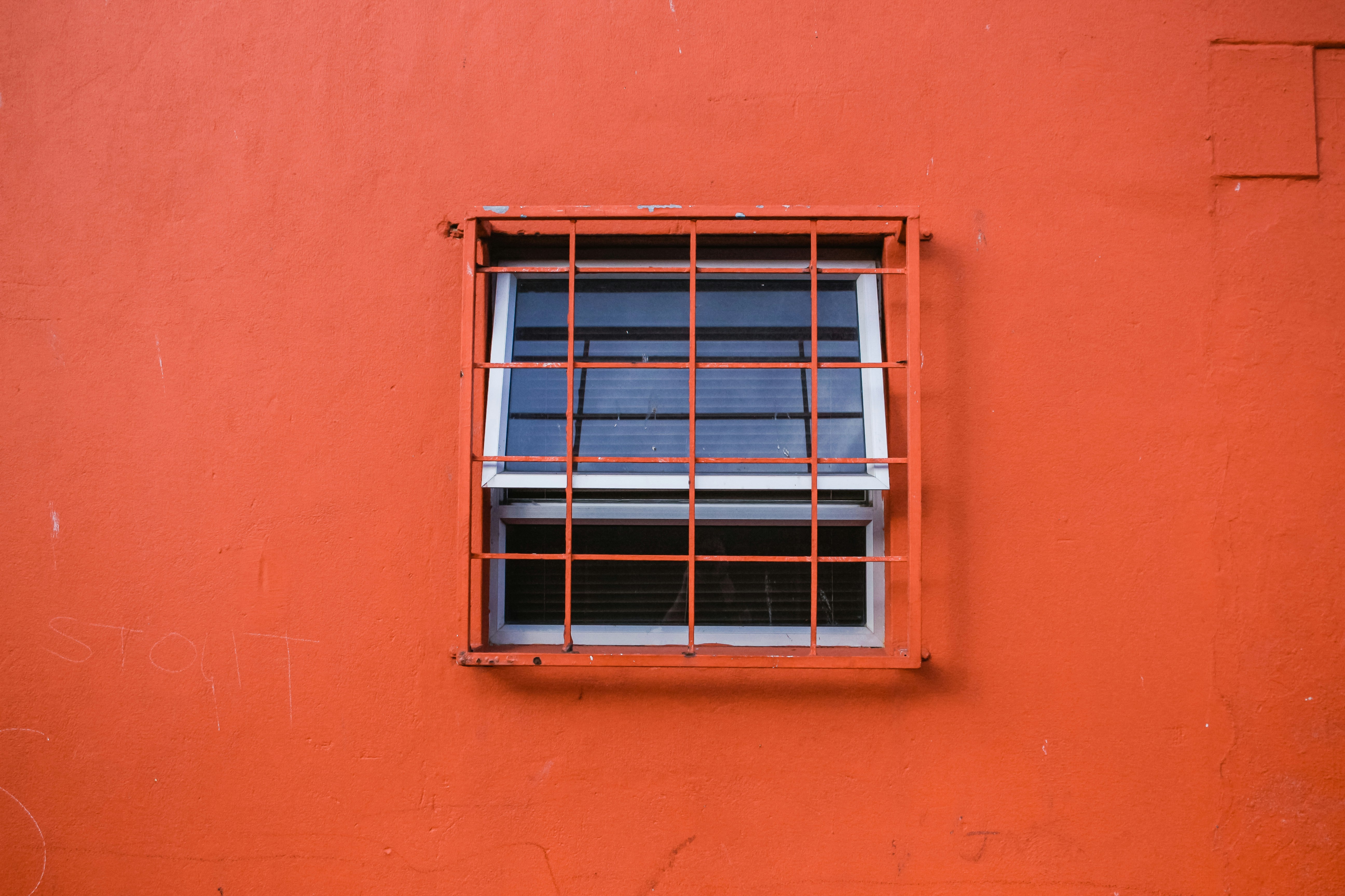 Wie schützen Fensterfolien Ihr Zuhause vor Einbrüchen?